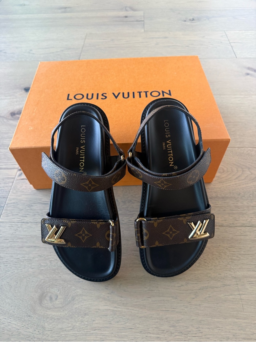 LV Sunset Flat Comfort Sandal